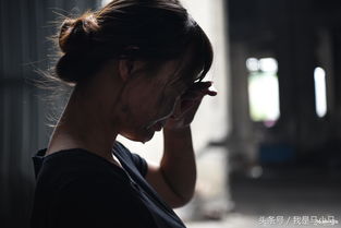 女生分手后整个人变了 (女友突然间变了个人说分手)