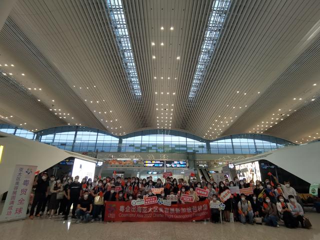 包机出海抢单去|口述:合作3年的客户终于见面,已筹备明年展会