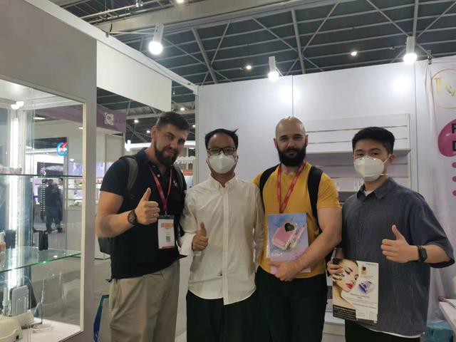 包机出海抢单去|口述:合作3年的客户终于见面,已筹备明年展会