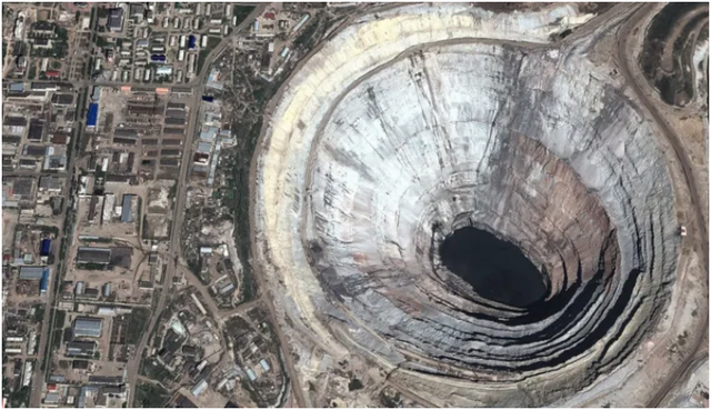 3万一克拉人造钻石,在中国跌到270元,美媒:中国破坏了秩序