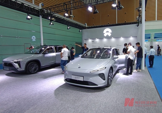 蔚来将对“866”产品升级 李斌:要在电池、芯片方面建立全栈自研能力