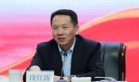 40万亿工行再添一名党委委员!建行办公室主任段红涛跨行晋升,宇宙行“一正五副”雏形渐显…
