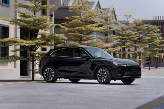 华为,‘卷’入汽车业