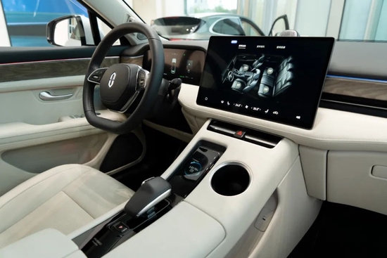 华为,‘卷’入汽车业