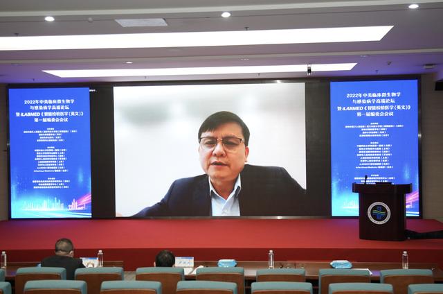 张文宏:奥密克戎有多种亚型毒株,第一批次疫苗难阻再次感染