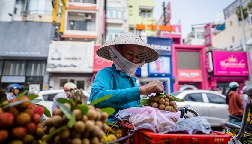 月薪7万,中国公司“养肥”越南网红