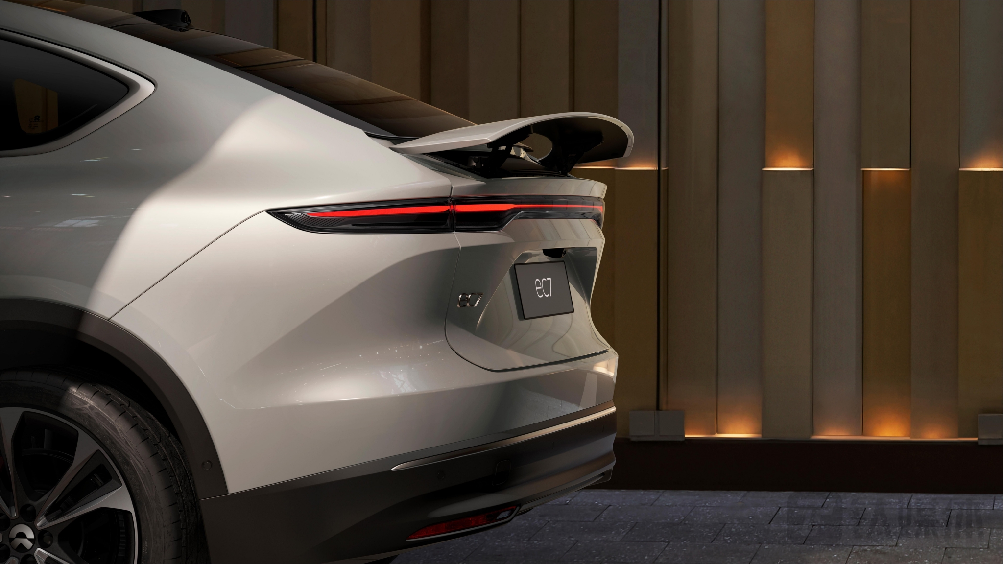 蔚来过弯,难度不小 | 钛媒体焦点