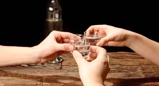 国资“饮酒”,“雪中送炭”还是“锦上添花”?