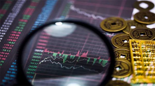 千亿央企大白马业绩大幅预减!最新业绩暴增股揭秘,最高预增超20倍...