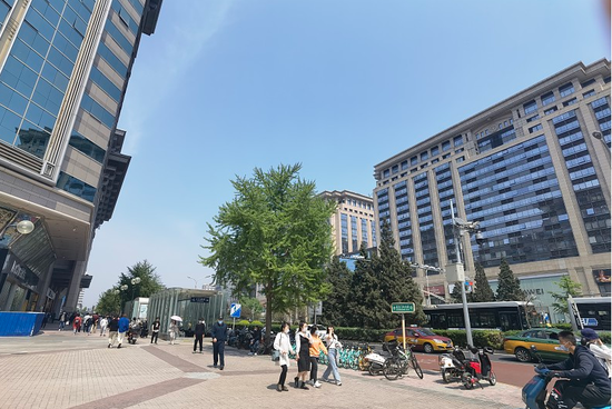 北京如何促消费?812首店落地,朝阳发1000万元餐饮消费券…