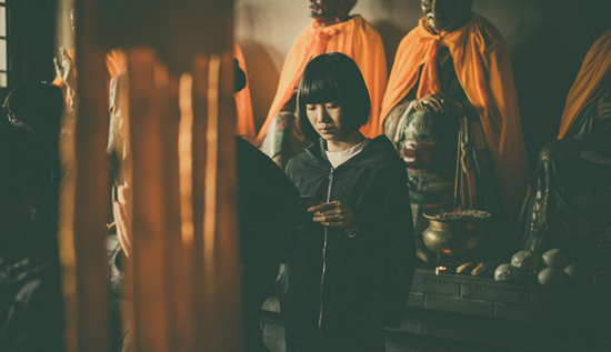 这个春节,一群姑娘决定在寺庙“修行”,研修班能缓解焦虑吗?