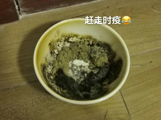 这个春节,一群姑娘决定在寺庙“修行”,研修班能缓解焦虑吗?