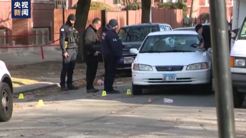 刚刚!美国突发大规模枪击案,已有10死10伤!外媒:案发前成千上万人正举行庆祝活动