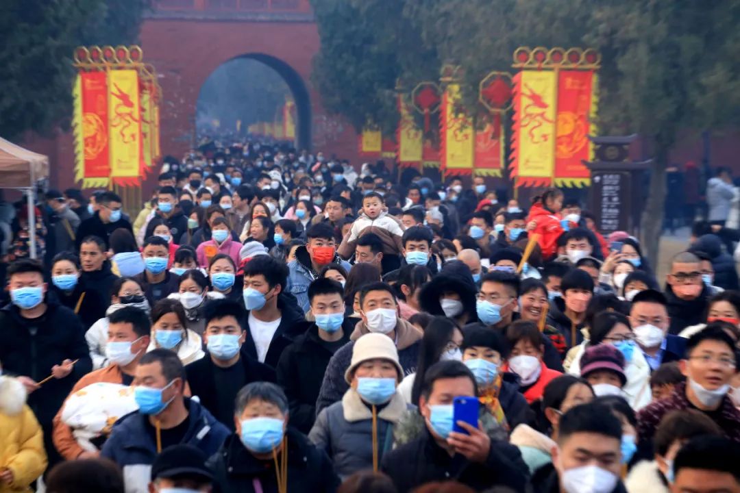 一5A级景区发话:购物不满意,1个月内可全退!全国多地景区已达上限,限流!这里近4万人涌入,导航