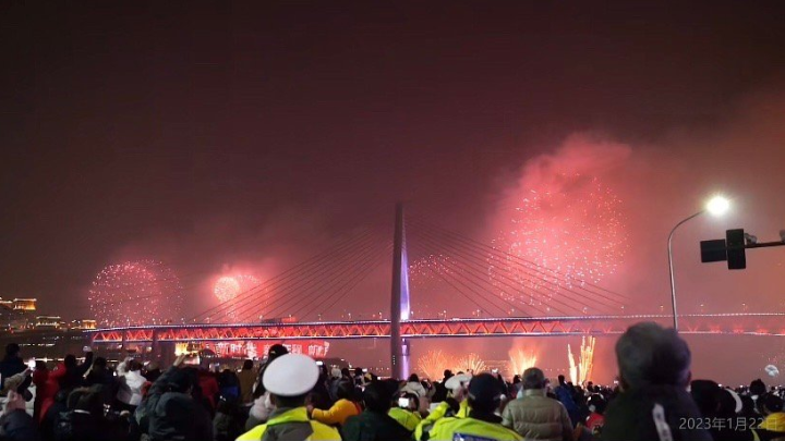 一5A级景区发话:购物不满意,1个月内可全退!全国多地景区已达上限,限流!这里近4万人涌入,导航