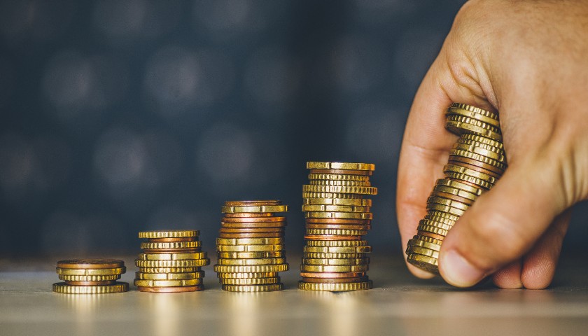 印度首富阿达尼旗下集团遭空头狙击,几百亿美元市值蒸发,身家跌出全球前十