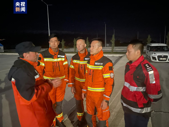 情侣房预订火热,酒店股飙升,黑科技利好曝光,尾盘直线涨停