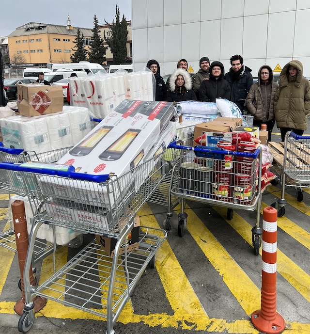 连线土耳其中资公司:毛毯、帐篷、帽子和手套缺货