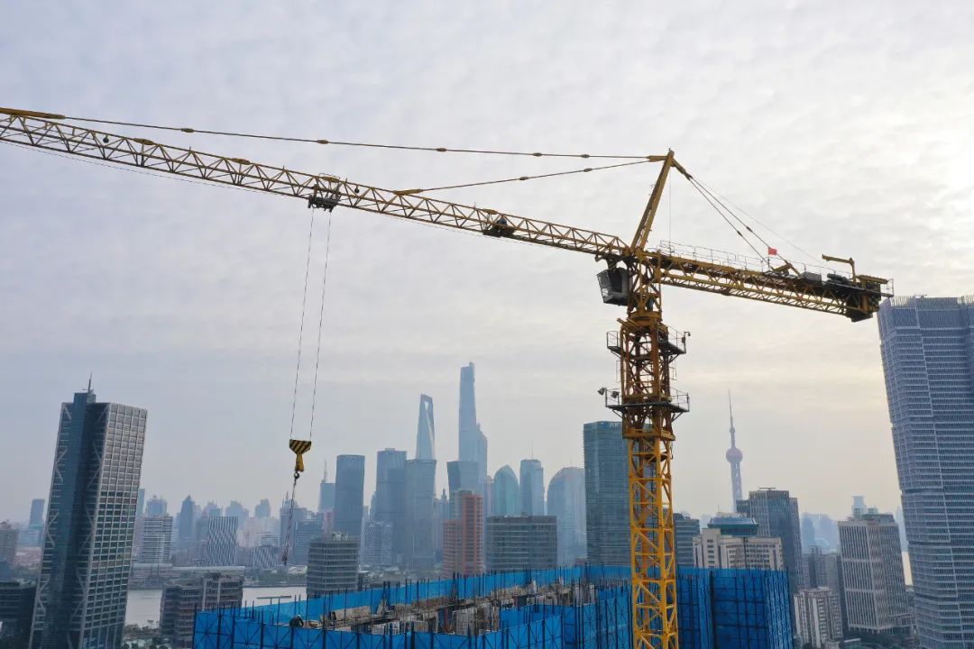 “疫情三年,涨回来只用了一周”,客户加价买、房子看着看着就被买走了…上海1月的新房卖了全国第一