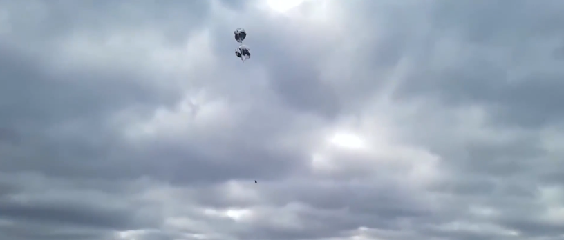 40万美元导弹打12美元气球?美国这是……